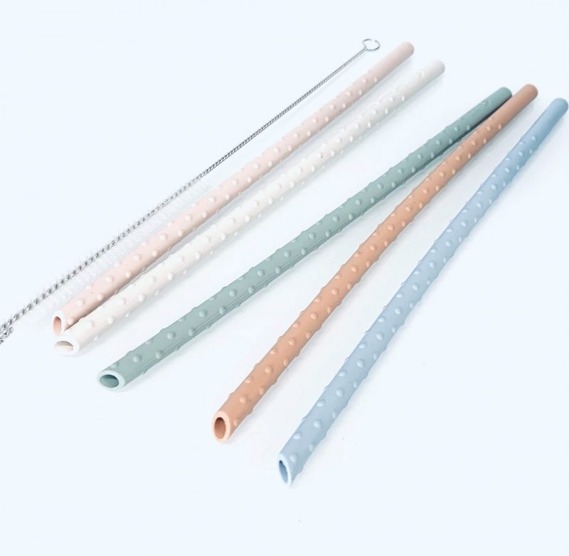 sustainable neutral straw set with cleaner