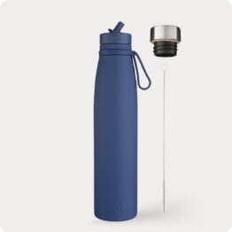800ml plastic free water bottle bundled with a cap and straw