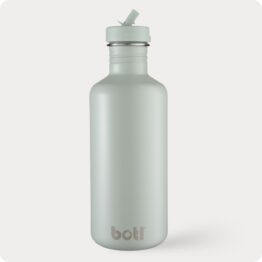 Plastic free water bottle made of stainless steel